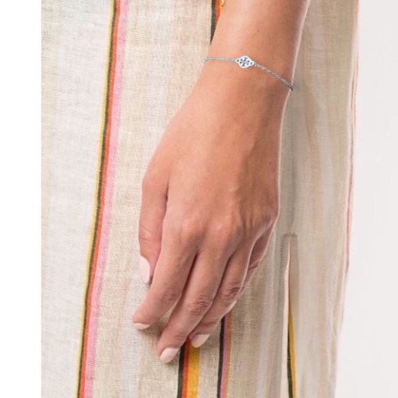 TORY BURCH • Silver Logo Toggle Station Bracelet - Picture 2 of 5